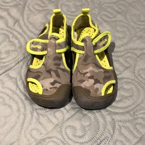 OshKosh swim shoes
